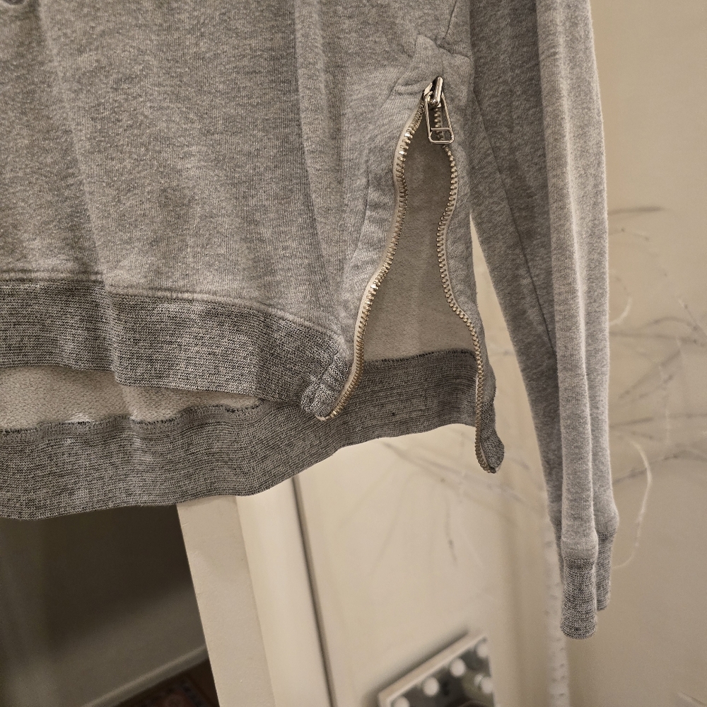 Sweatshirt - Picture 4 of 5